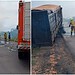 Caminhão pega fogo na BR-364, próximo a Sena Madureira; Bombeiros controlam chamas