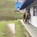 PM em atendimento a suspeita de matar própria irmã de 4 anos em Mafra, SC — Foto: Reprodução/Polícia Militar
