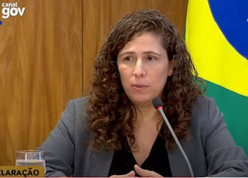 Segundo a ministra Esther Dweck, dos 2.305 candidatos aprovados para nove cargos, analista de infraestrutura é o que mais tem vagas: 900 - (crédito: Reprodução/YouTube/Canal GOV)