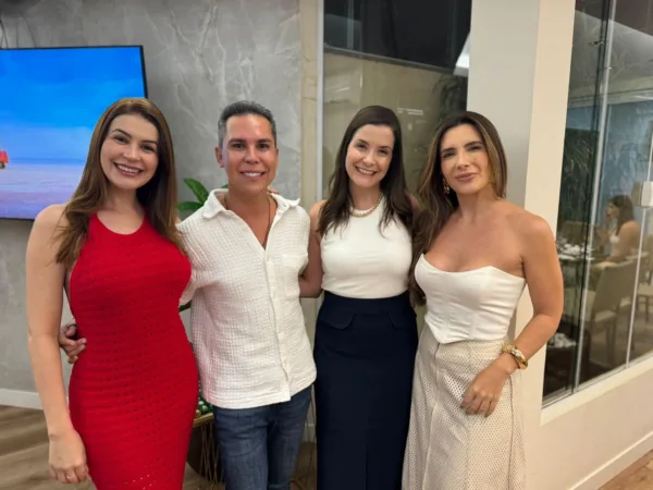 Gigi Hanan celebrou aniversário com seleto grupo de amigas em sua residência; veja mais na coluna No Circuito