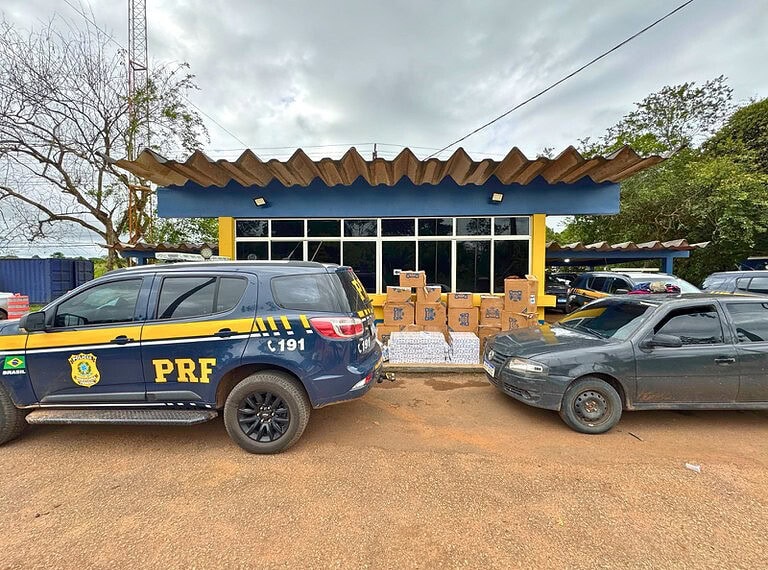PRF apreende mais 11,5 mil maços de cigarros contrabandeados na BR-364 em Rio Branco