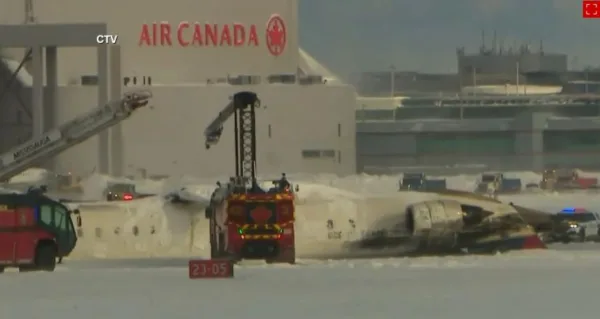 VÍDEO: Acidente de avião em aeroporto no Canadá deixa oito feridos