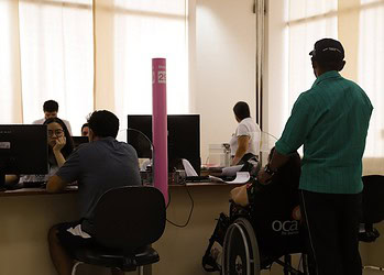 Consumidores recebem atendimento na Organização em Centros de Atendimento, garantindo acesso a serviços essenciais e orientação sobre seus direitos. Foto: Emely Azevedo/Procon