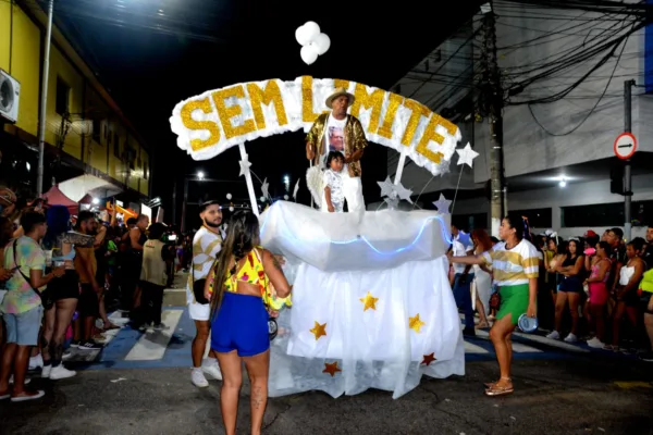 Bloco Sem Limites resgata nostalgia com samba-enredo sobre brincadeiras de infância no Carnaval 2025