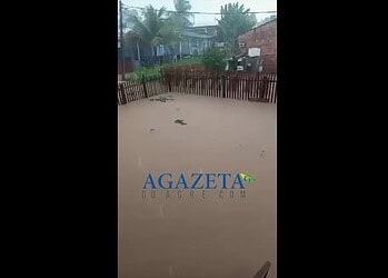 Forte chuva provoca pontos de alagamento em várias partes de Rio Branco