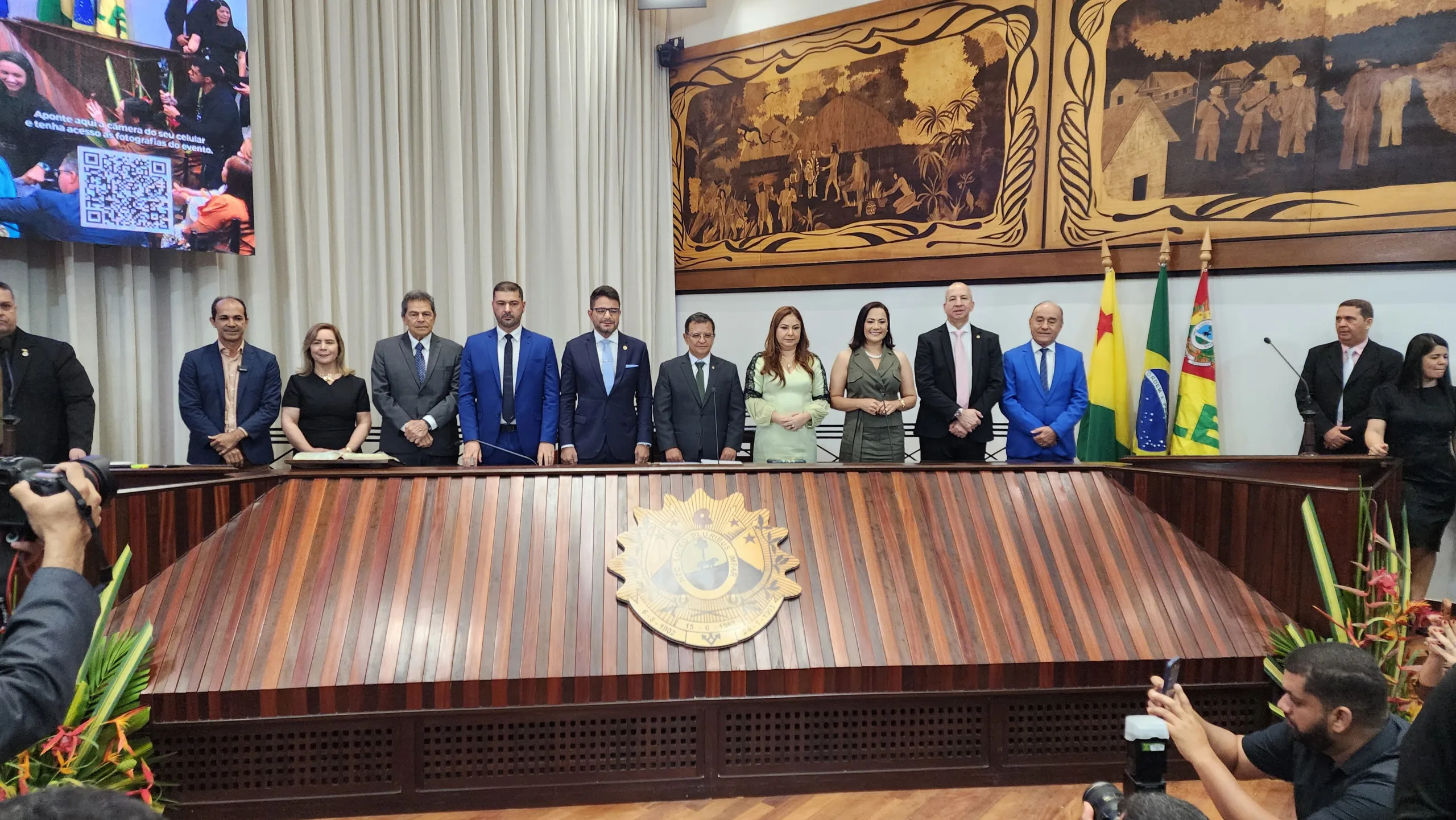 Nicolau Junior toma posse como presidente da Aleac e promete concurso público