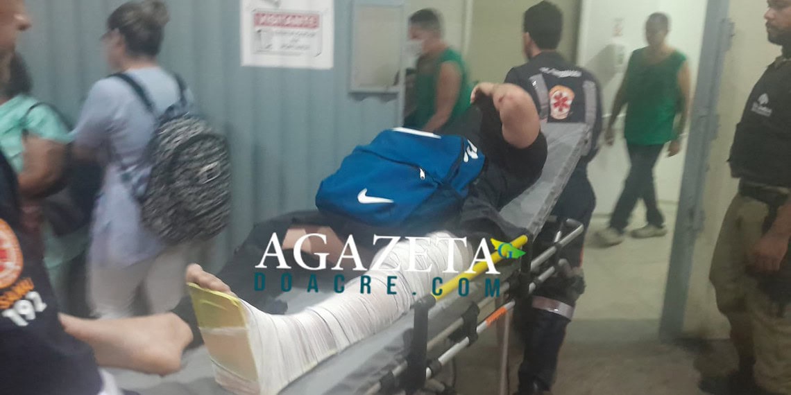 Motociclista fica ferido após colisão com carro em Rio Branco