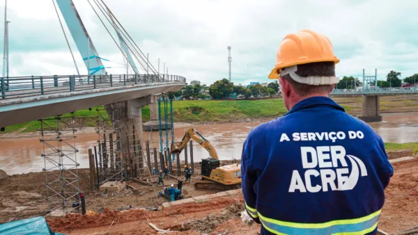 Recuperação da Passarela Joaquim Macedo tem previsão de conclusão em até sete meses, diz Deracre