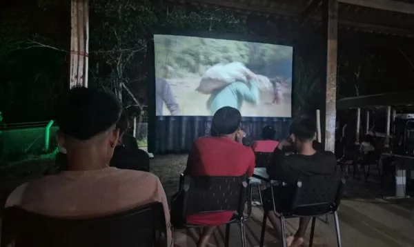 Curta-metragem "Noke Koi – A Festa do Povo Verdadeiro" é exibido em terra indígena no Acre