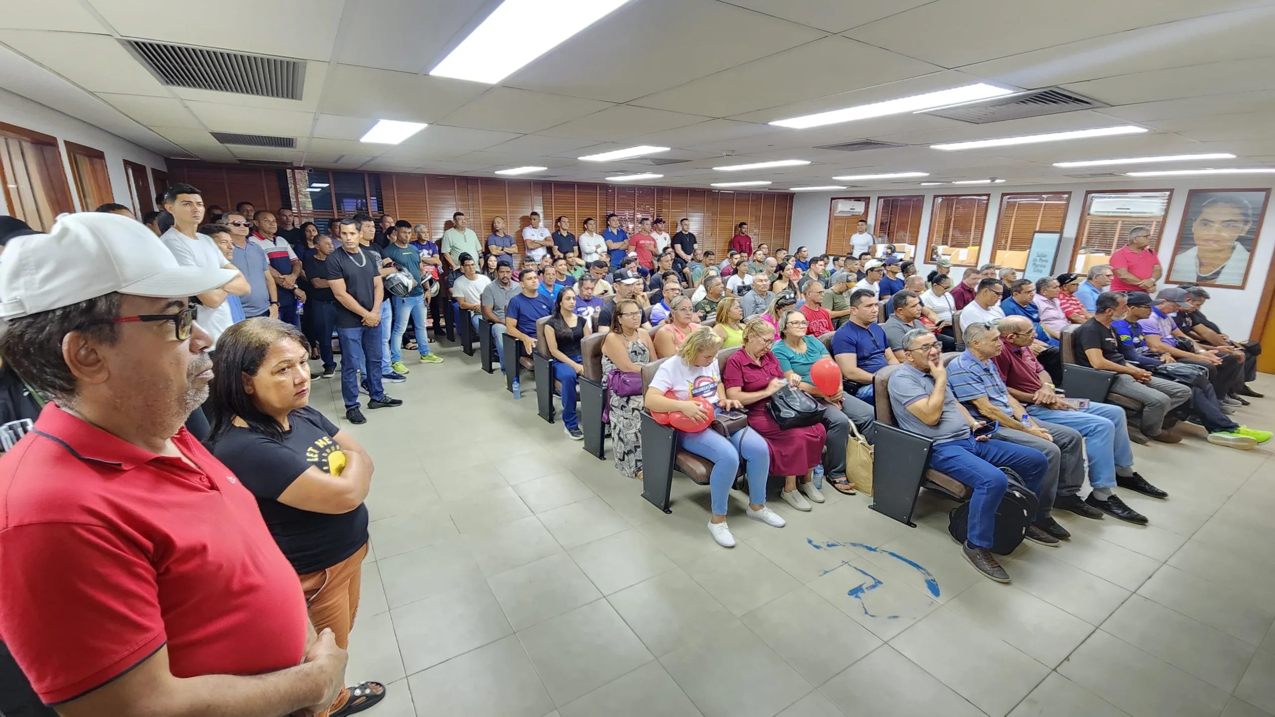 Militares protestam por reajuste salarial e valorização da categoria no Centro de Rio Branco