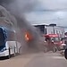 VÍDEO: Ônibus pega fogo em Rio Branco e assusta passageiros; bombeiros controlam as chamas