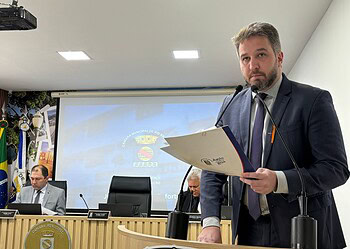 Felipe Tchê apresenta projeto que institui os prêmios 'Aluno Nota 10' e 'Professor Destaque'