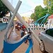 Caminhão derruba poste, provoca queda de motociclistas em ponte de Rio Branco e foge