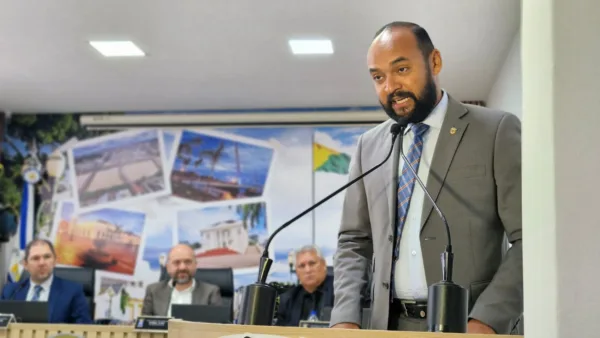 João Paulo defende prefeitura em debate sobre compra de mosquitos e cobra contratações na Saúde