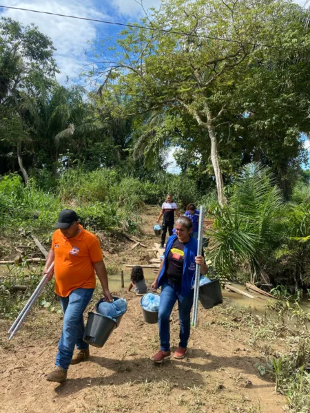 Enxurrada atinge mais de mil famílias em Rio Branco; cerca de 120 pessoas estão fora de casa