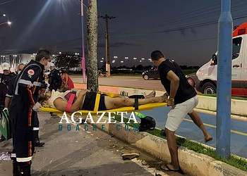 Casal sofre acidente de moto na Via Chico Mendes; homem tem traumatismo craniano