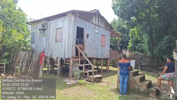 Rio Acre se aproxima dos 12 metros e Defesa Civil Municipal intensifica ações de assistência