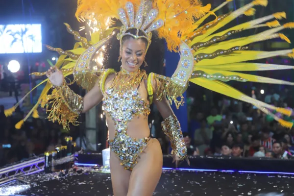 Carnaval 2025: Junior de Mônaco e Erica Oliveira são eleitos Rei Momo e Rainha do Carnaval