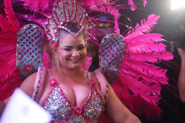 Concurso de Rainha do Carnaval teve candidata avó: 'era o sonho'