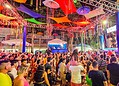 Escolha da realeza e show da banda Tchakabum arrastam foliões para a Passarela do Samba em Rio Branco