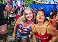 Escolha da realeza e show da banda Tchakabum arrastam foliões para a Passarela do Samba em Rio Branco