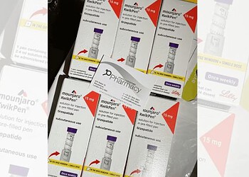 print de uma conversa em grupo do Senado em que o medicamento Mounjaro , conhecido como “Ozempic dos ricos”, é comercializado Foto: Divulgação/Metrópoles
