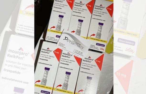 print de uma conversa em grupo do Senado em que o medicamento Mounjaro , conhecido como “Ozempic dos ricos”, é comercializado Foto: Divulgação/Metrópoles