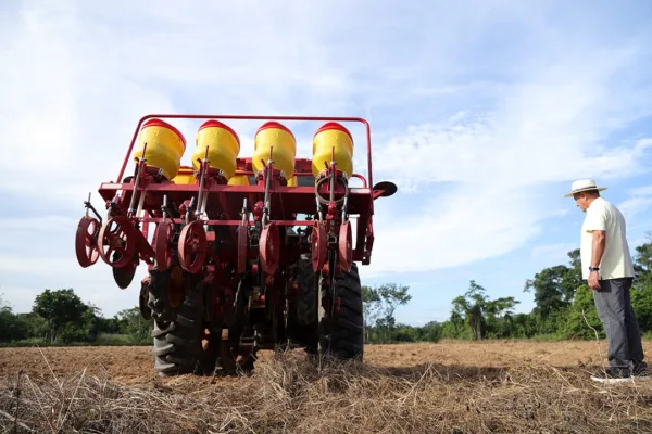 Prefeitura de Rio Branco e Embrapa iniciam cultivo de arroz da variedade Primavera para fortalecer a agricultura familiar