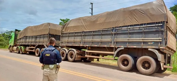 PRF-AC flagra caminhoneiro dirigindo por 22 horas seguidas e encontra cocaína na cabine