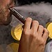 O vape é um dispositivo eletrônico para fumar que simula o tabagismo, um aparelho eletrônico baseado na vaporização — Foto: Guilherme Leporace