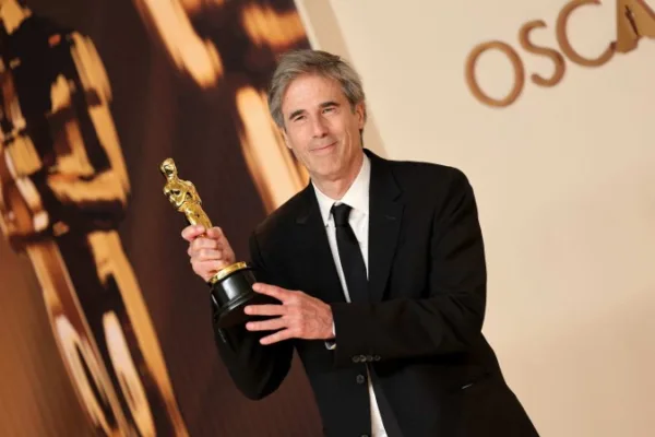 Você sabia? Estatueta do Oscar fica com país, não com o diretor. Entenda