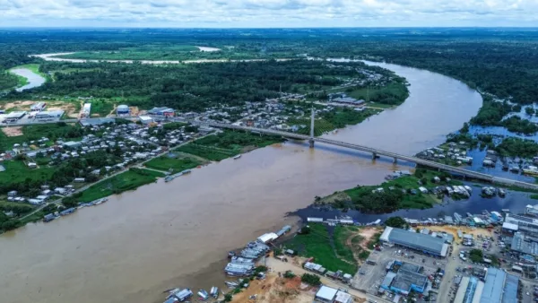 Com o nível do Rio Juruá acima da cota de alerta, Defesa Civil Estadual segue monitorando a situação