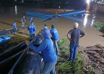 Cheia do Rio Acre causa interrupção no funcionamento da bomba de captação da ETA 2
