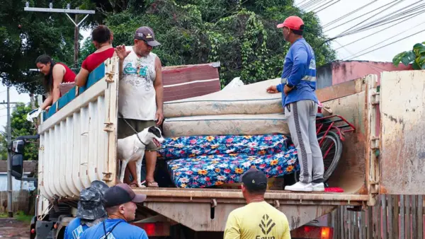 Mais de 300 pessoas desabrigadas já retornaram para casa após enchente em Rio Branco; outras 89 famílias seguem em abrigo