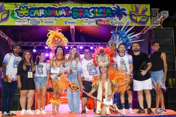 Alegria e tradição marcam a primeira noite do Carnaval em Brasileia