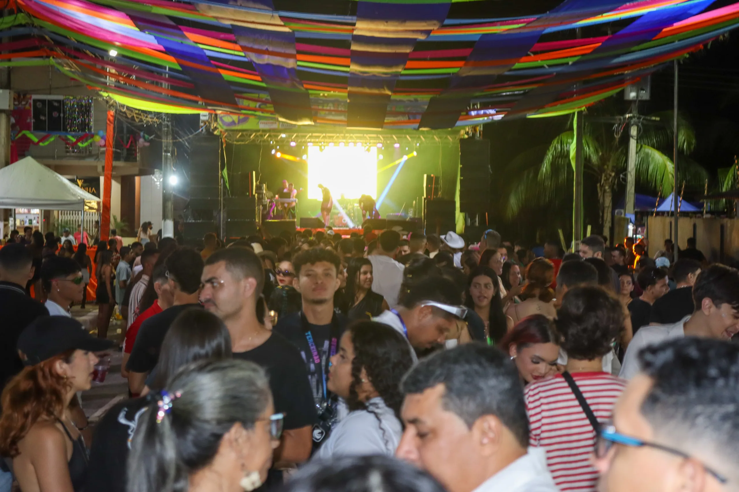 Alegria e tradição marcam a primeira noite do Carnaval em Brasileia