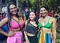 Foliões lotam Passarela do Samba na segunda noite do Carnaval da Família; VEJA FOTOS