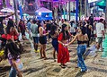 Foliões lotam Passarela do Samba na segunda noite do Carnaval da Família; VEJA FOTOS