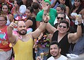 Bloco ‘Vai Quem Quer’ arrasta multidão com brilho, fantasias e muita alegria no Tucumã; VEJA FOTO