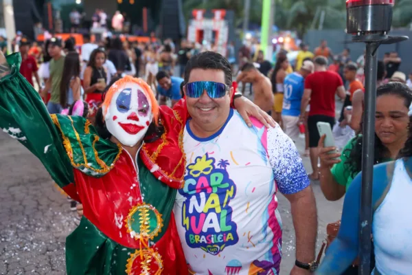 Rolinhas do Coronel levam multidão ao Carnaval de Rua de Brasileia