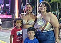 Foliões começam a lotar a Passarela do Samba na 4ª noite de Carnaval em Rio Branco; FOTOS