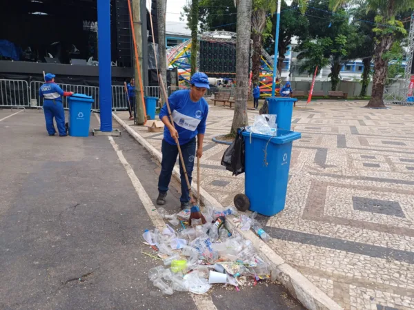 Cerca de 20 toneladas de lixo foram recolhidas nos locais de festa em quatro noites de Carnaval em Rio Branco