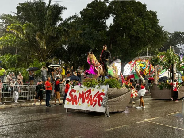 Carnaval da Família: confira a imagem das apresentações dos blocos Sambase e Sem Limite