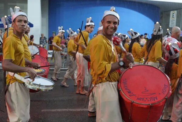 Carnaval da Família: confira a imagem das apresentações dos blocos Sambase e Sem Limite