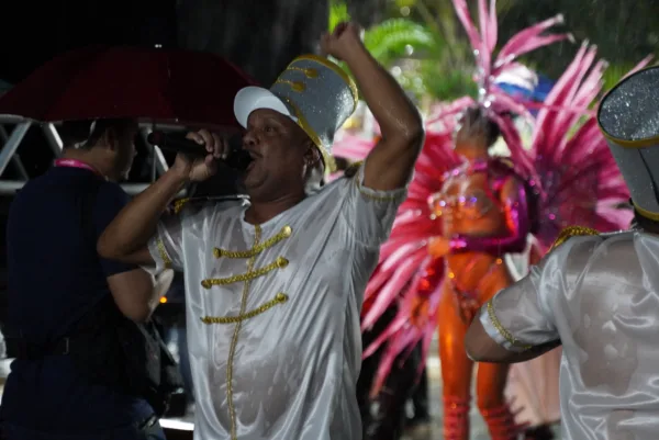 Carnaval da Família: confira a imagem das apresentações dos blocos Sambase e Sem Limite