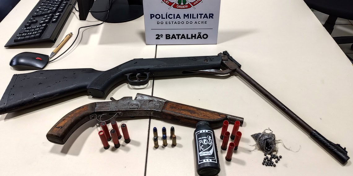 Força Tática do 2º BPM prende homem com armas e munições no Praia do Amapá