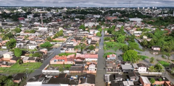 FOTOS: Rio Acre se aproxima dos 16 metros e mais de 800 pessoas já tiveram que deixar suas casas em Rio Branco