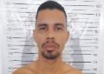 Iapen diz preso fugiu após quebrar janela de ala psiquiátrica do PS e que polícia faz buscas