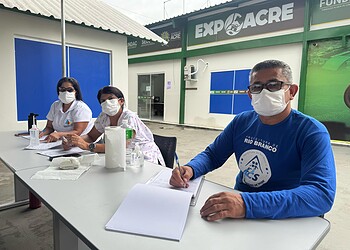 Prefeitura de Rio Branco monta unidade de saúde no Parque de Exposições para atender vítimas da alagação