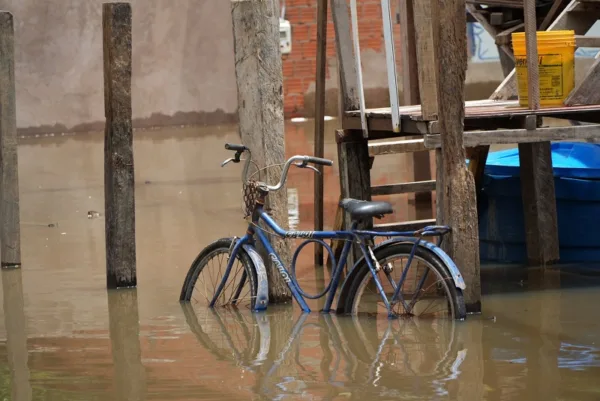 Nível do Rio Acre baixa mais 3cm na capital, mas situação ainda preocupa autoridades